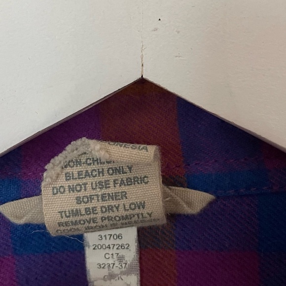 Duluth Trading Co. Free Swing Plaid Flannel Button-Up Shirt Women’s Small - Picture 2 of 5